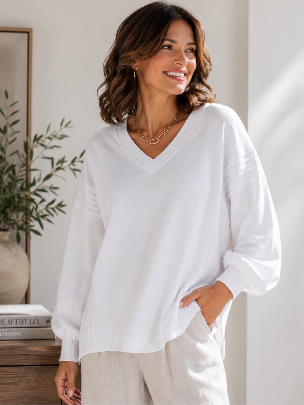 Cabi Kayak White V Neck Sweatshirt Small Oversized Relaxed Fit Cotton Pullover